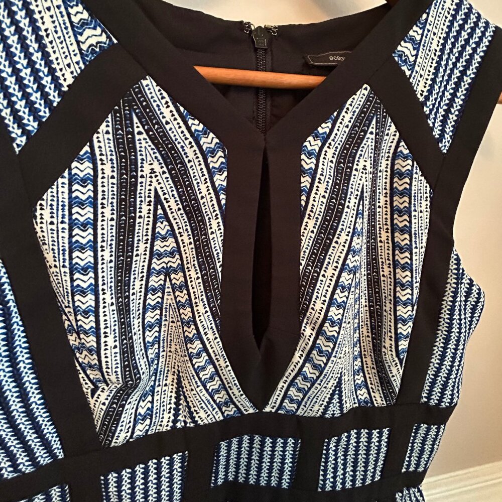 NEW with Return Tag BCBGMaxAzria Perla Dress Sleeveless Blue White Black Size 8 - Picture 7 of 12